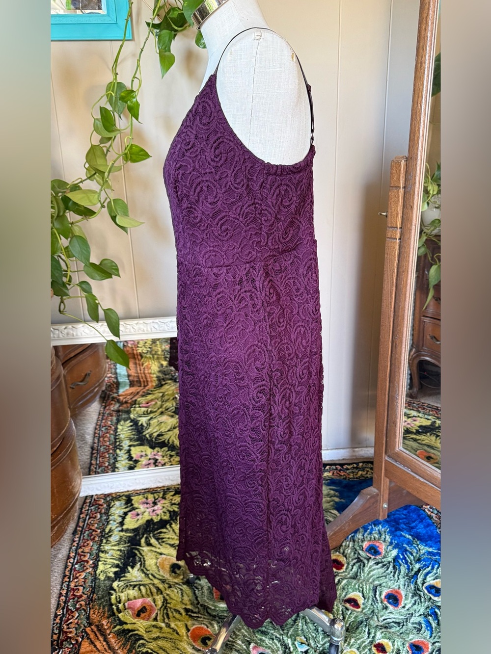 Torrid Midi Lace Body Con Dress, Wine, Plus Size 2X - Picture 8 of 11
